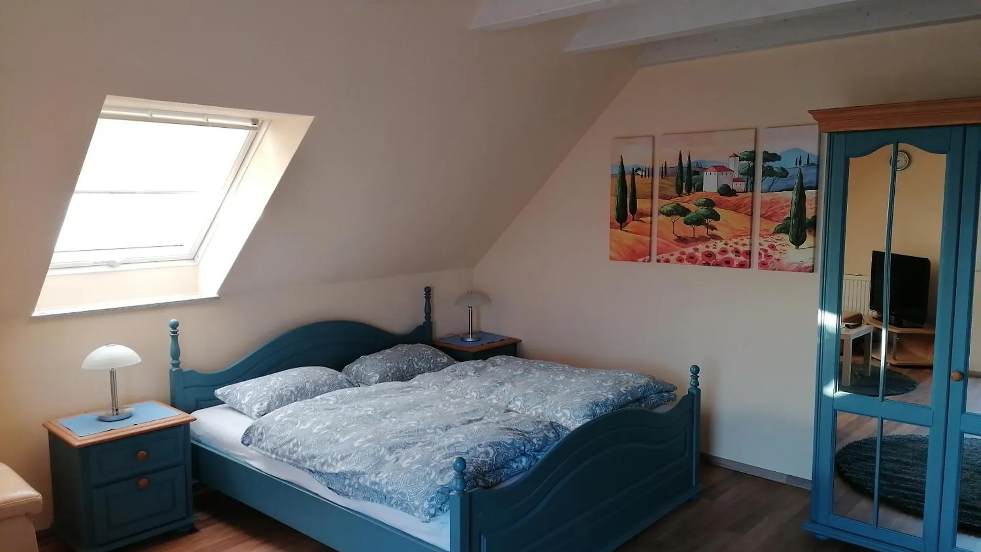 Grosszuegiges Wohnstudio Mit Balkon Und Badbenutzung Schwabmunchen Almanya